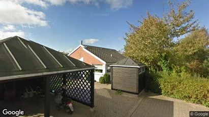 Andelsboliger til salg i Frederikshavn - Foto fra Google Street View Andelsboliger til salg i Frederikshavn - Foto fra Google Street View