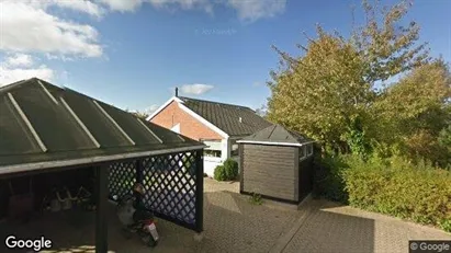 Andelsboliger til salg i Frederikshavn - Foto fra Google Street View Andelsboliger til salg i Frederikshavn - Foto fra Google Street View
